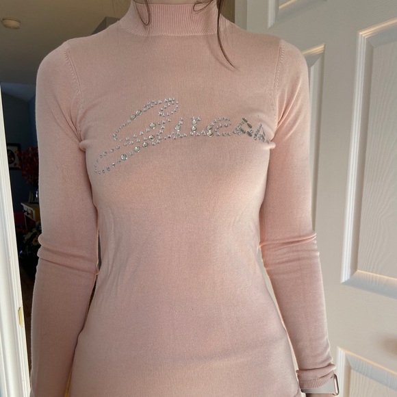 Guess Sweaters - Pink guess mock next sweatshirt with open back